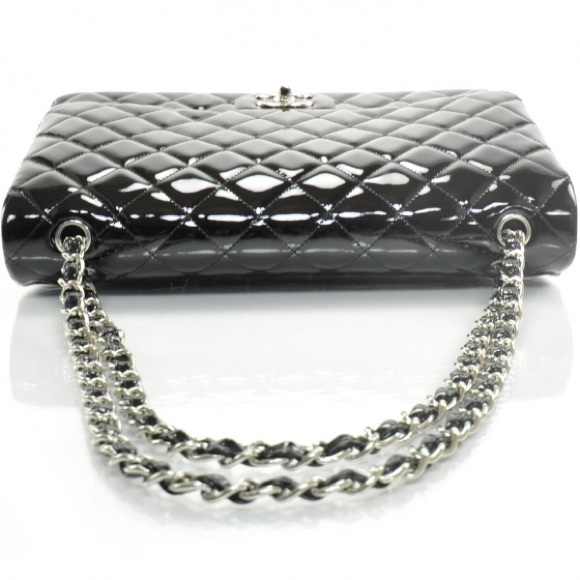 CHANEL Black quilted Patent Leather Classic Maxi Double Flap Bag - Picture 3 of 10